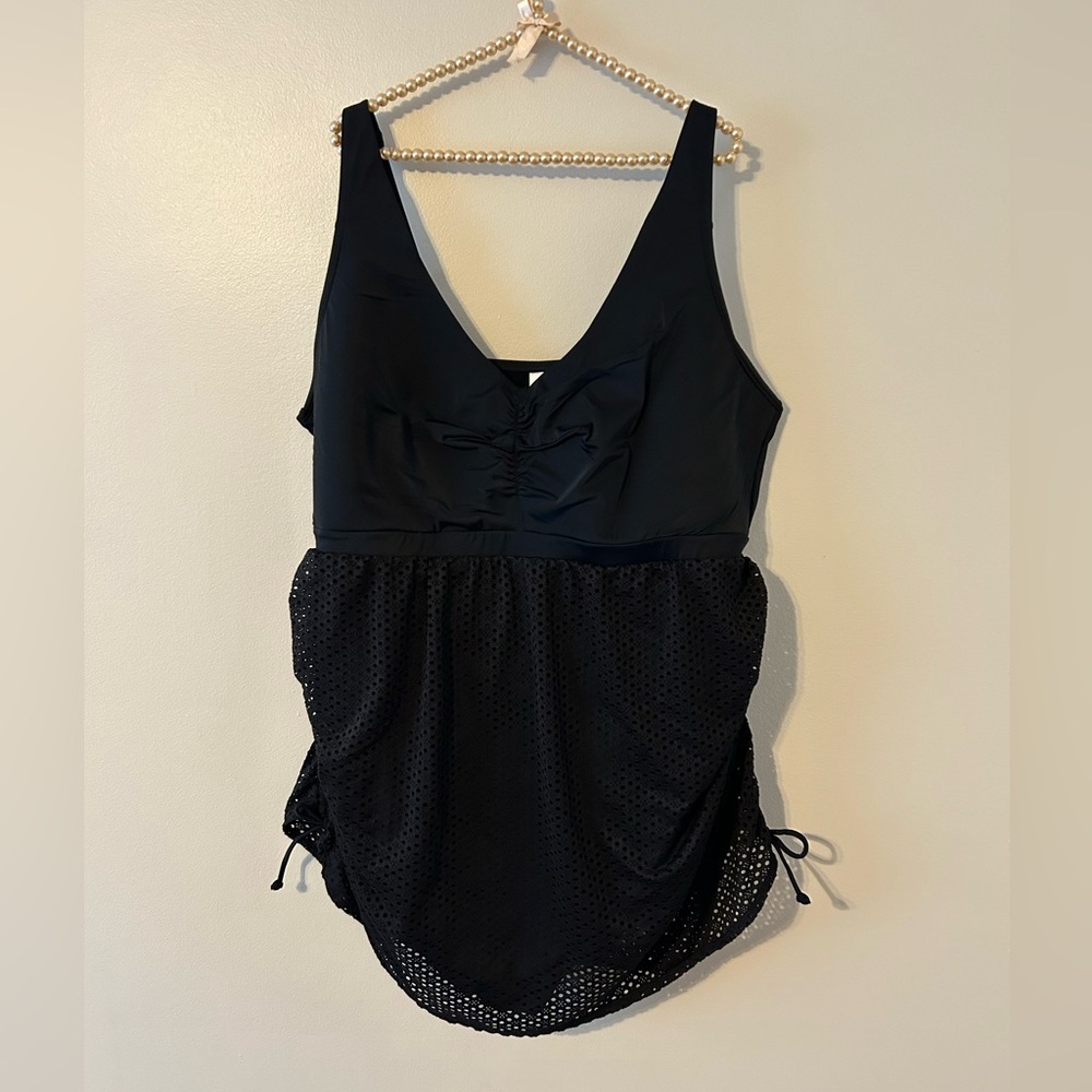 Swim by Cacique Women’s Size 28 NWT One piece swimsuit. Black